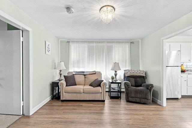 12 Waverly St, Taunton, MA 02780