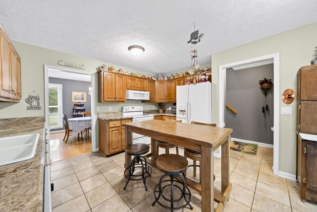 770 Martha Leeville Rd, Lebanon, TN 37090