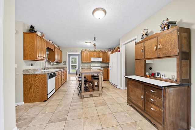 770 Martha Leeville Rd, Lebanon, TN 37090