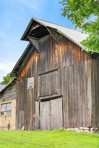 770 Martha Leeville Rd, Lebanon, TN 37090