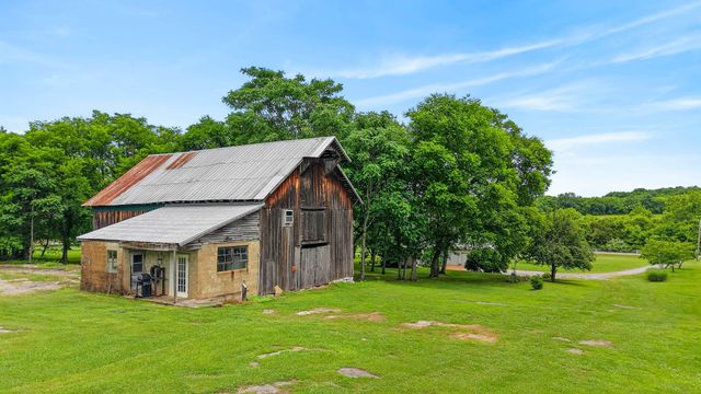 770 Martha Leeville Rd, Lebanon, TN 37090