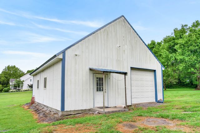 770 Martha Leeville Rd, Lebanon, TN 37090