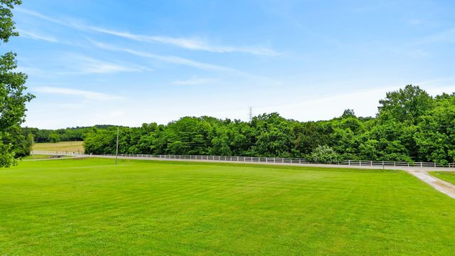 770 Martha Leeville Rd, Lebanon, TN 37090