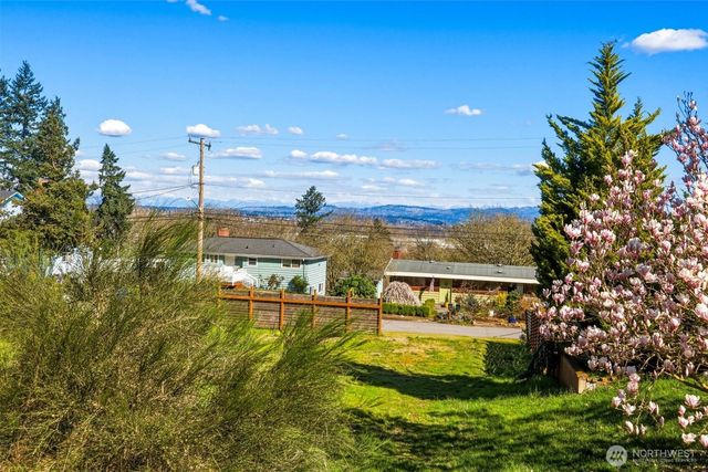 9017 3rd Avenue SW, Seattle, WA 98106