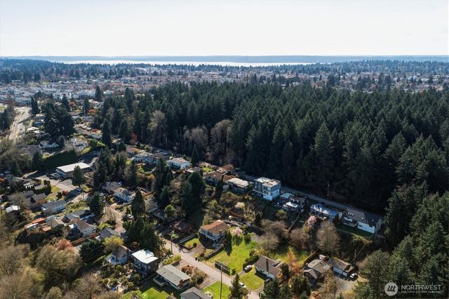 9017 3rd Avenue SW, Seattle, WA 98106