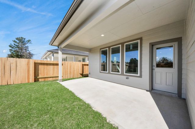 18611 Serapis Street, Fresno, TX 77545