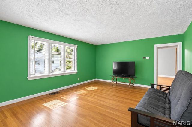 2307 E Main Street, Belleville, IL 62221