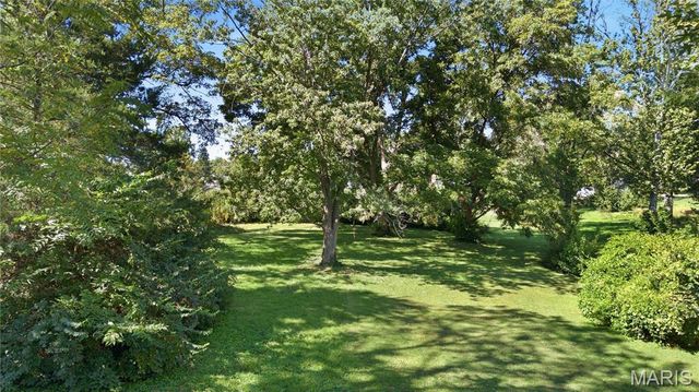 2307 E Main Street, Belleville, IL 62221