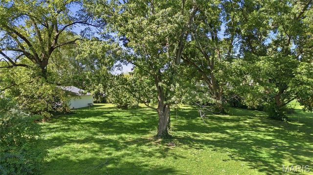 2307 E Main Street, Belleville, IL 62221