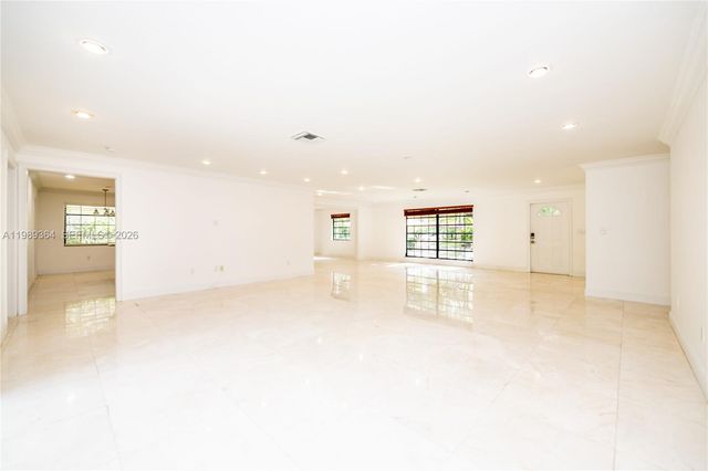 4160 Bay Point Rd, Miami, FL 33137