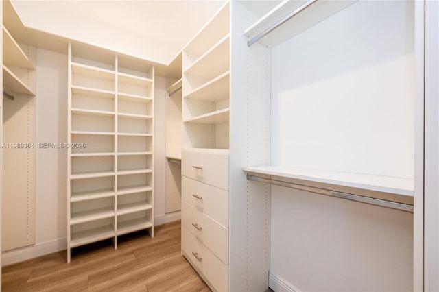 4160 Bay Point Rd, Miami, FL 33137