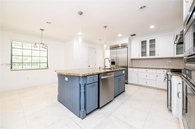 4160 Bay Point Rd, Miami, FL 33137