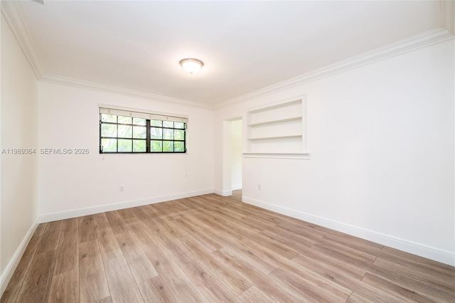 4160 Bay Point Rd, Miami, FL 33137