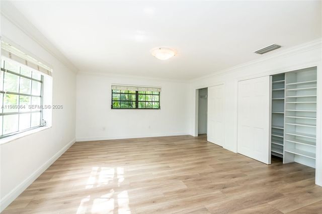 4160 Bay Point Rd, Miami, FL 33137