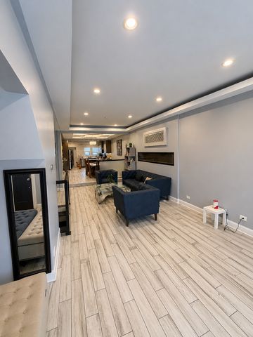 1506 E Marquette Road, Chicago, IL 60637
