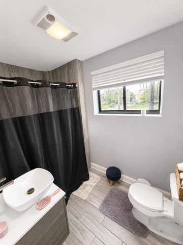 1506 E Marquette Road, Chicago, IL 60637
