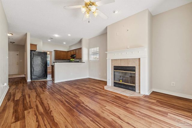 2504 Gulf Breeze Ave, Pensacola, FL 32507