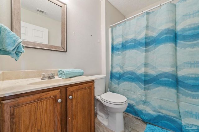 2504 Gulf Breeze Ave, Pensacola, FL 32507