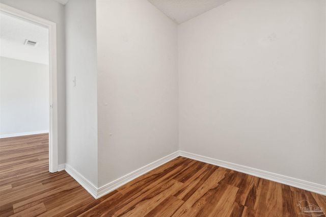 2504 Gulf Breeze Ave, Pensacola, FL 32507