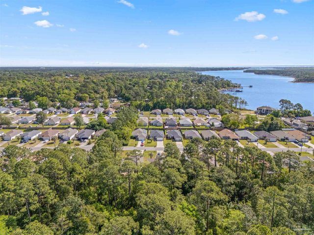 2504 Gulf Breeze Ave, Pensacola, FL 32507