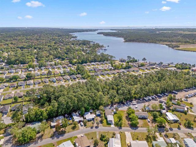 2504 Gulf Breeze Ave, Pensacola, FL 32507