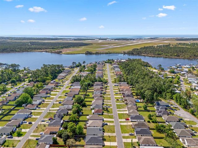 2504 Gulf Breeze Ave, Pensacola, FL 32507