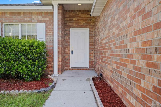 2504 Gulf Breeze Ave, Pensacola, FL 32507