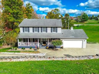 819 Courtview Drive, Carrollton, OH 44615
