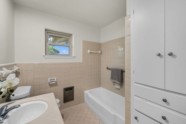 1300 Amherst Drive, Denton, TX 76201