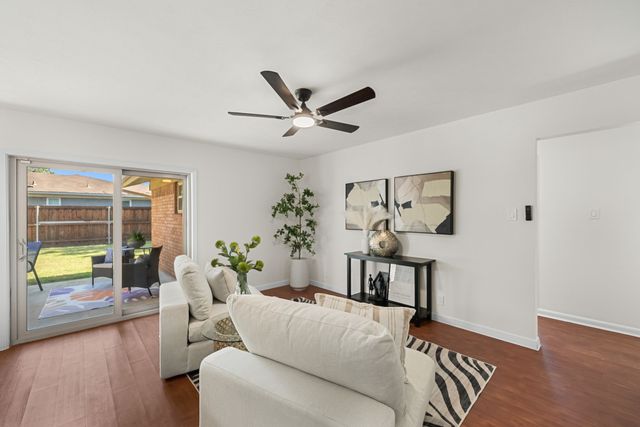 1300 Amherst Drive, Denton, TX 76201