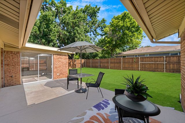 1300 Amherst Drive, Denton, TX 76201