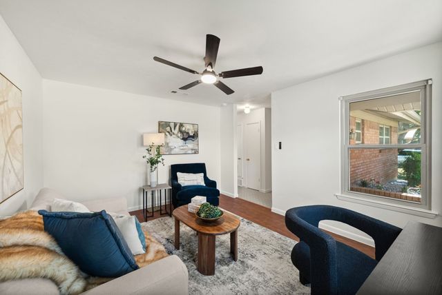 1300 Amherst Drive, Denton, TX 76201