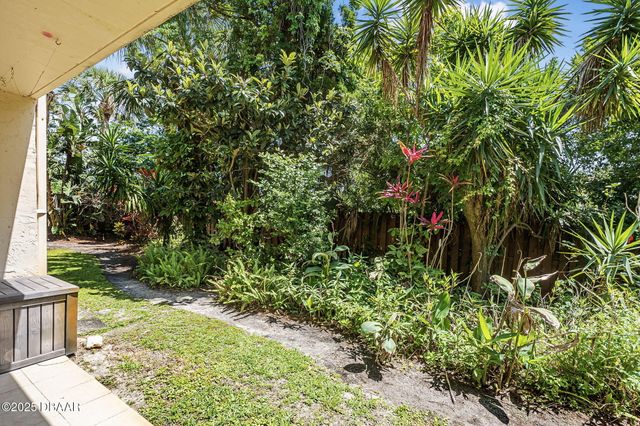 144 S Halifax Ave Apt 3, Daytona Beach, FL 32118