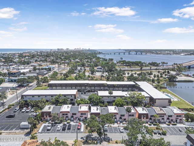 144 S Halifax Ave Apt 3, Daytona Beach, FL 32118