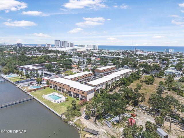 144 S Halifax Ave Apt 3, Daytona Beach, FL 32118