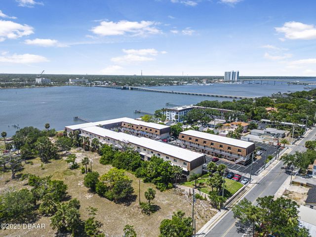 144 S Halifax Ave Apt 3, Daytona Beach, FL 32118