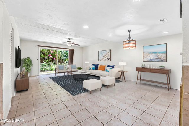 144 S Halifax Ave Apt 3, Daytona Beach, FL 32118