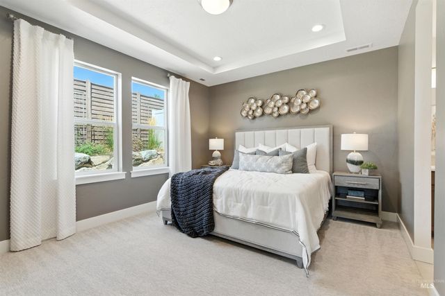 5868 N Static Line Ave, Meridian, ID 83646