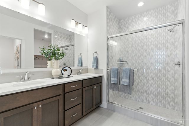 5868 N Static Line Ave, Meridian, ID 83646