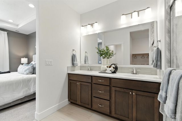 5868 N Static Line Ave, Meridian, ID 83646