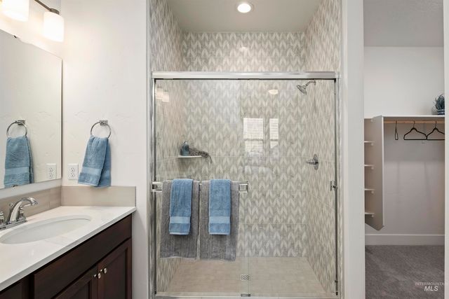 5868 N Static Line Ave, Meridian, ID 83646