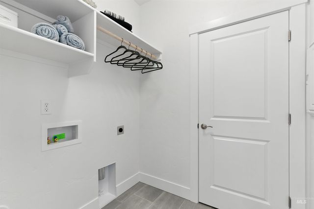 5868 N Static Line Ave, Meridian, ID 83646