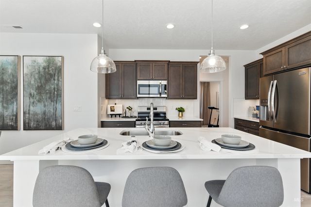 5868 N Static Line Ave, Meridian, ID 83646