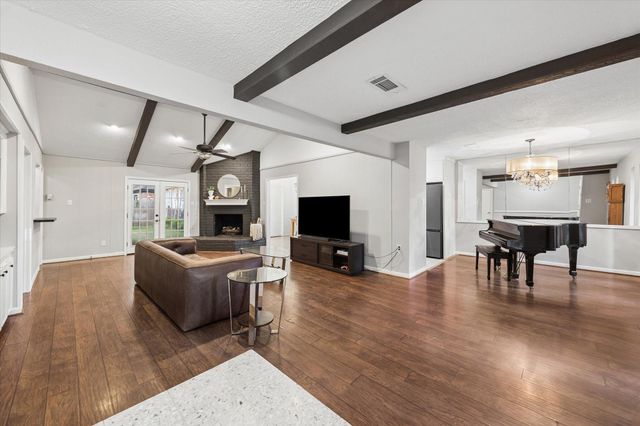 10411 Grassland Circle, Houston, TX 77070