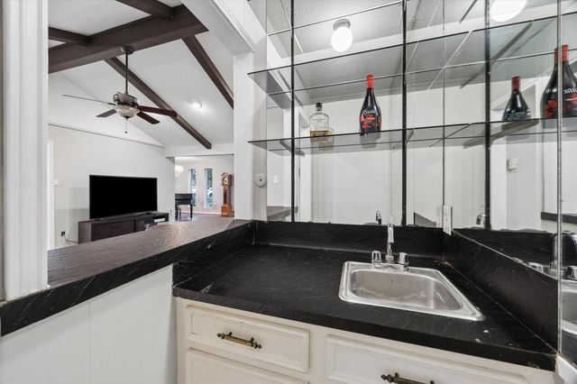 10411 Grassland Circle, Houston, TX 77070