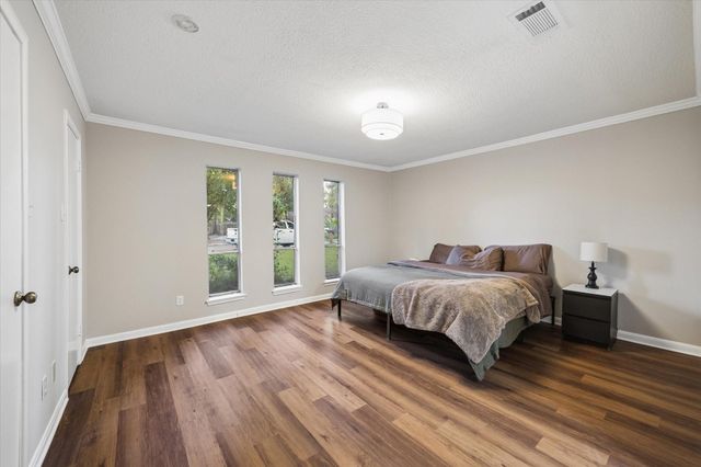 10411 Grassland Circle, Houston, TX 77070