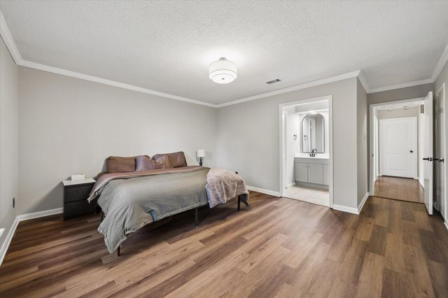 10411 Grassland Circle, Houston, TX 77070