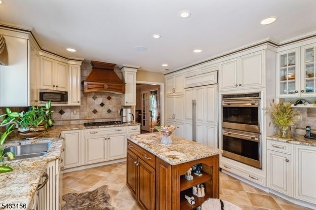200 Raritan Ln, Readington Twp., NJ 08889