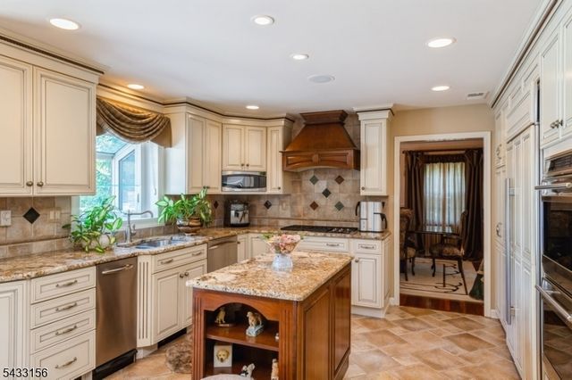 200 Raritan Ln, Readington Twp., NJ 08889