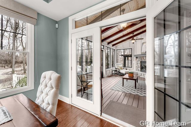 2520 Blackberry Lane NE, Grand Rapids, MI 49525